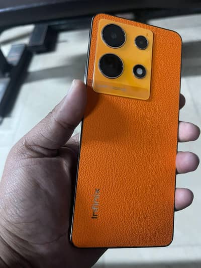 glass change hai bataya okay Hai phone Sath box hai