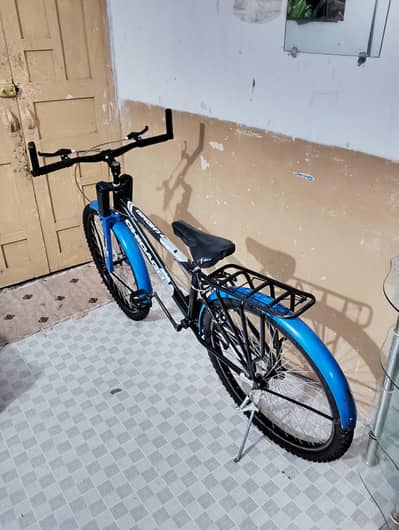 imported Cycle with flat tyres 26 inches
