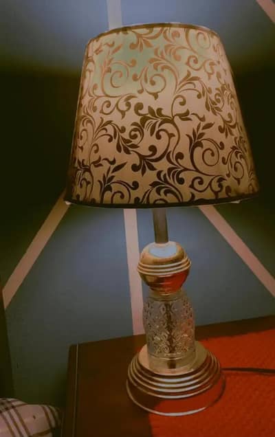 2 pieces side table lamp for sale because of shifting home