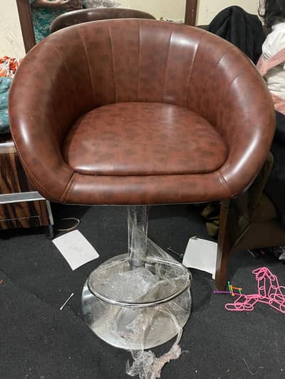 counter chair only one week use totally new