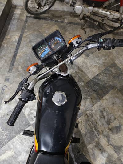 Honda CG 125 2011 Genuine