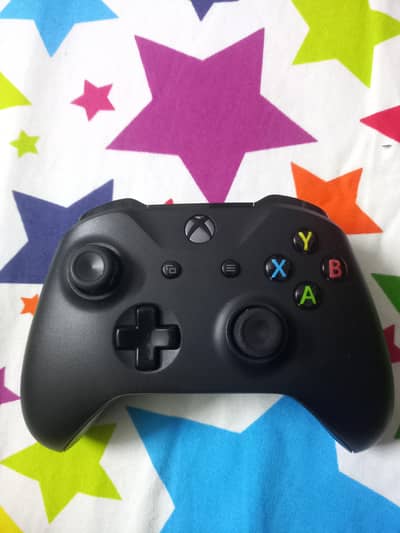 Xbox series/s controller.  [MICROSOFT]