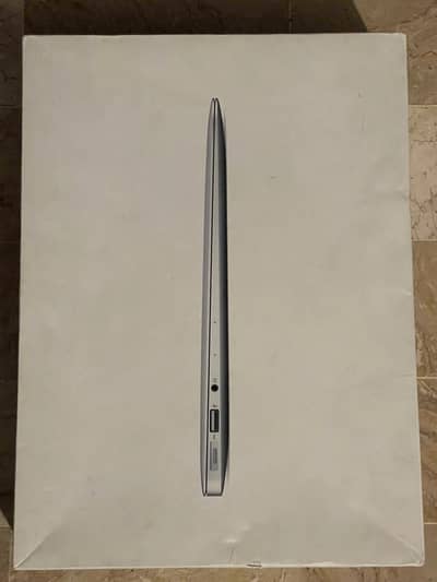 Macbook Air - 13 inch - 2015 A1466
