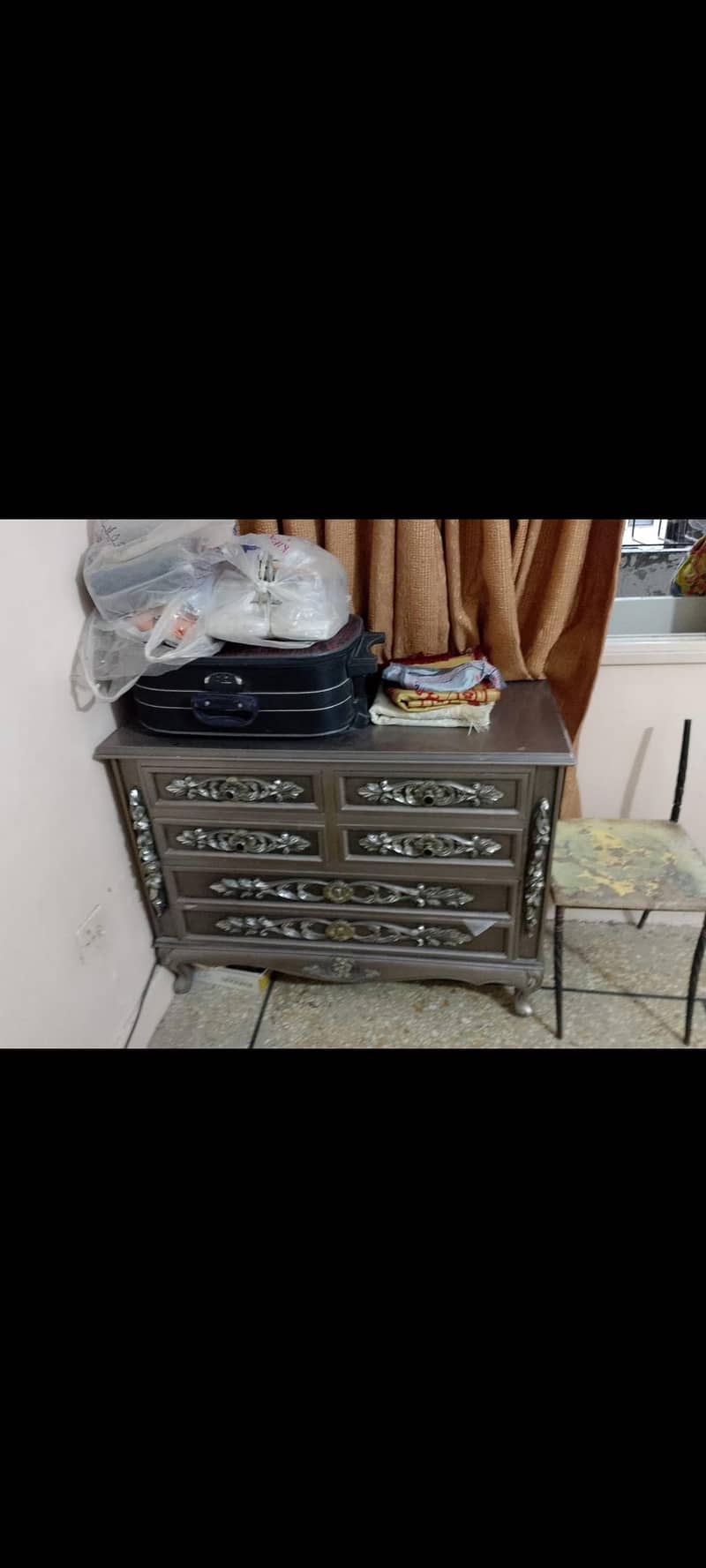 dressing table n side table 1