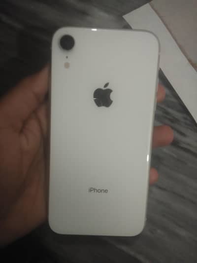 iPhone xr non pta 10 by 10 condition. battery health 75 ,all OK,