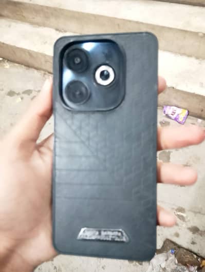 Infinix smart 8 4+4/64gb urgent for sale