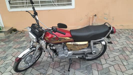 NEW SELF START 125.2025 MODEL ,NET AND CLEAN IN NEW CONDITION.