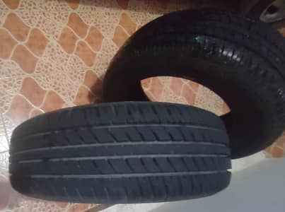 Selling 02 (175/65/R14) car tyres