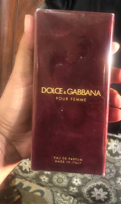 dolce and Gabbana pour femme