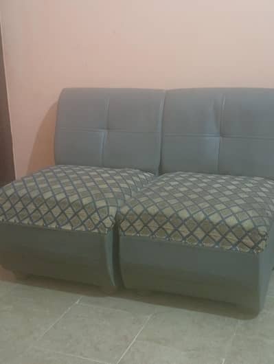 Two single seater sofa in good condition cont on 03125484884 aftr 5