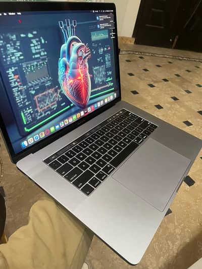 MacBookpro 2019 15inch sequoia 32/512