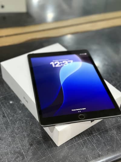 iPad 8th Generation 32gb (Space Grey)