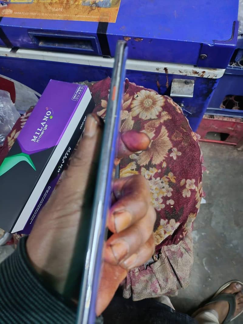 Tecno 40 Pro 3