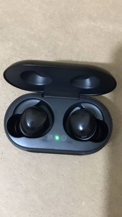 Samsung earbuds