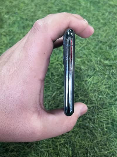 11 promax 256 GB 83 battery health non PTA and back cracked little bet