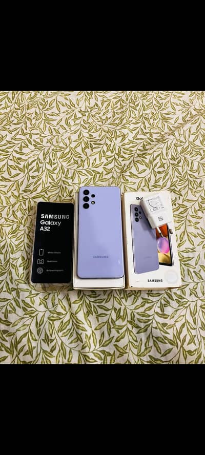 Samsung galaxy a32 6/128 with box and charger