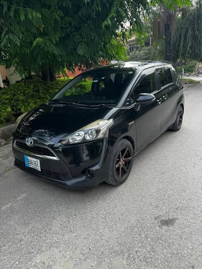 Toyota Sienta X 2016