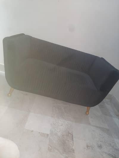 luxury sofa black ury Sofa with Stylish Side Table – Perfect Condition