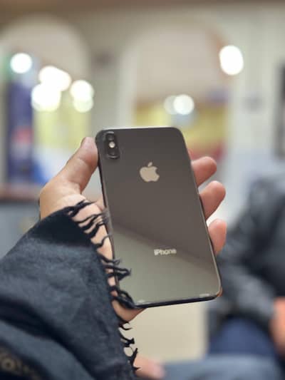 iphone xs 64gb duel pta approved condition 10/10
