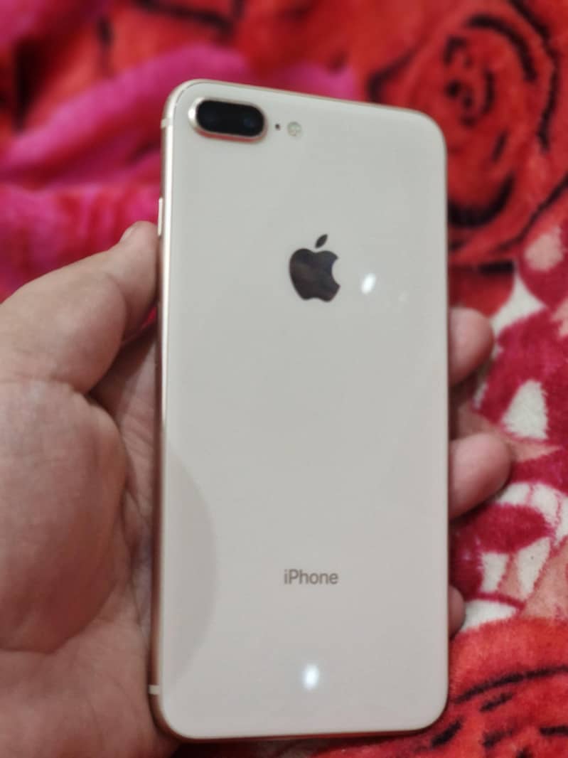 IPHONE 8 Plus 1