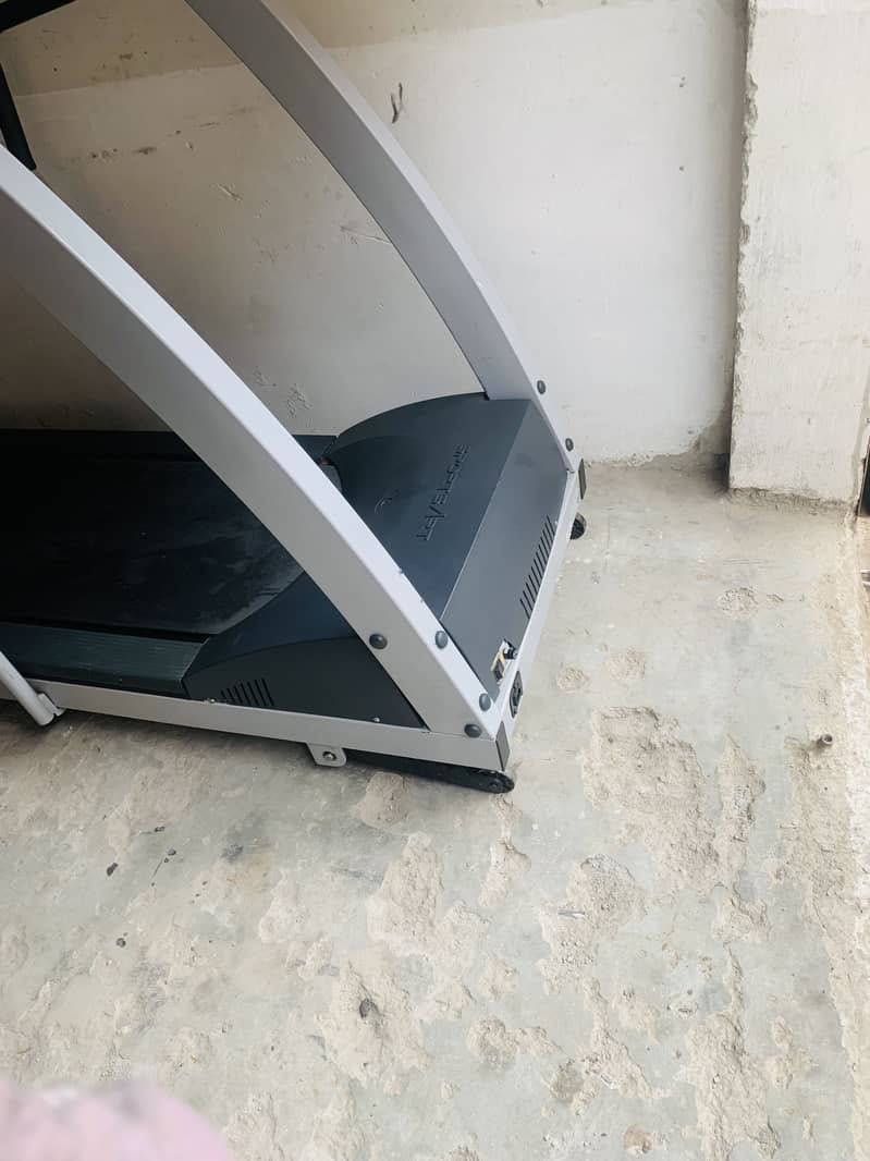 Treadmill machine 4
