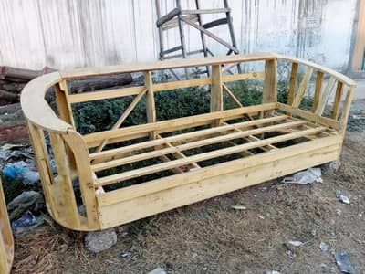 sofa fream or Ara machine k kaam k liy shagird ki zarort hy.