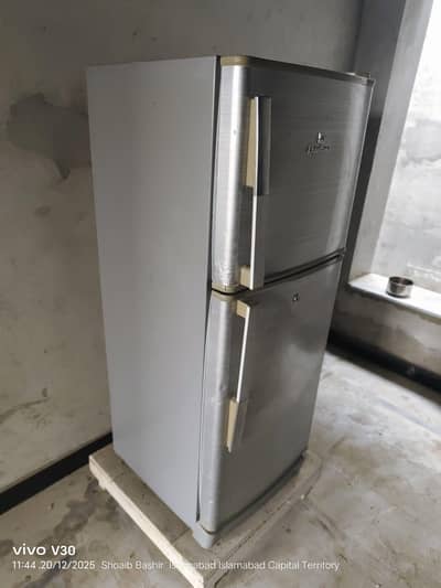 Dowlance refrigerator medium size