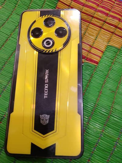 wattsapp and call number 03215185575