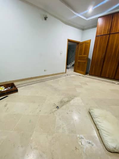 10 Marla Upper Portion For Rent With All Basic Necessities