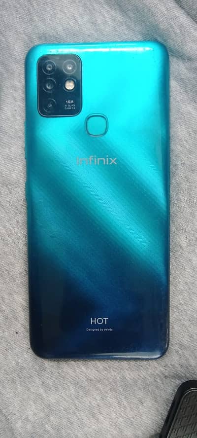 Infinix Hot 10 6 128 All ok With box Charger Available