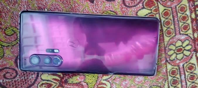 matrola edge plus 5g mobile 12/256