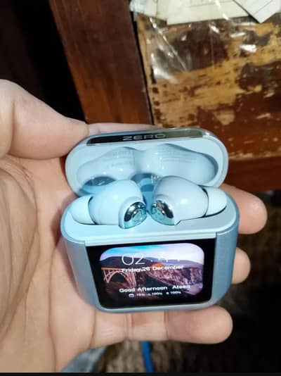 Earbuds zero lifestyle