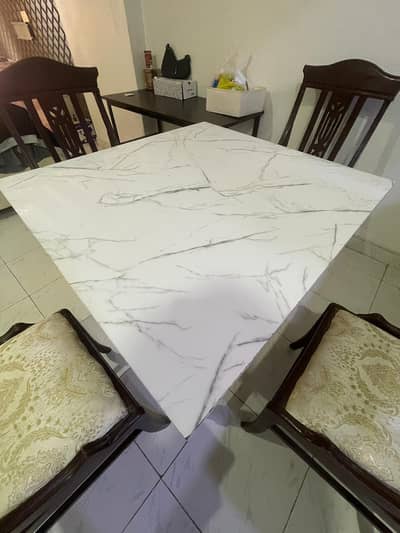 Dining table set