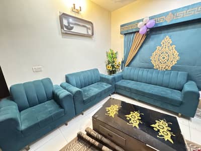 3 Seater sofa set look like 