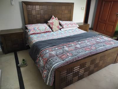 Full Bed Set for sale (Reasonable price)