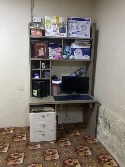 Urgently sale pc table