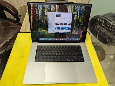 MacBook Pro M1 Pro Chip 2021 liquid Retina XDR Display 16-inch 16/512