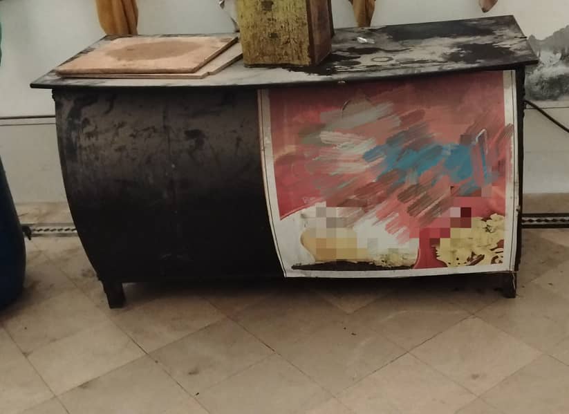 Cabinet 0