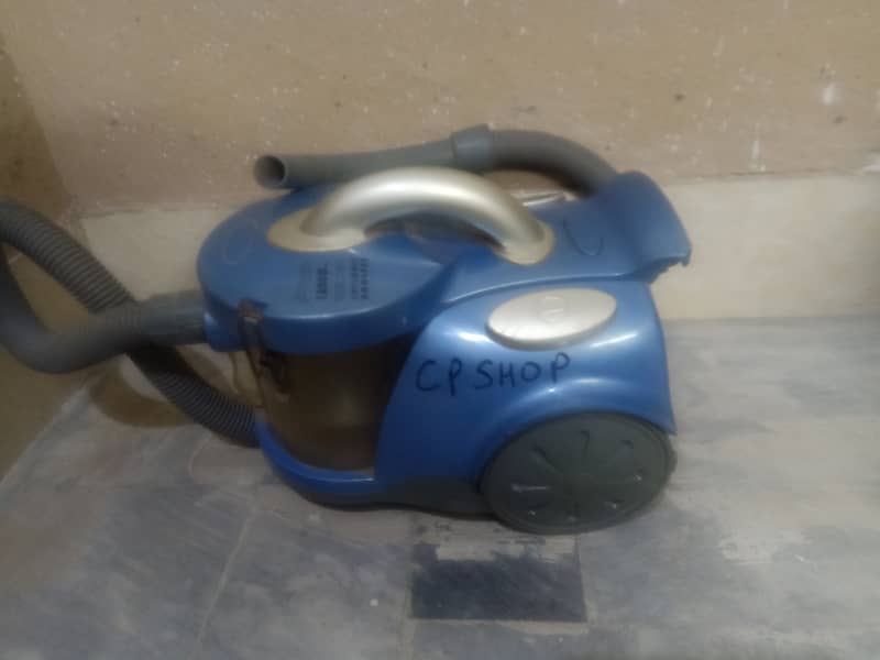 Vacuum cleaner 2