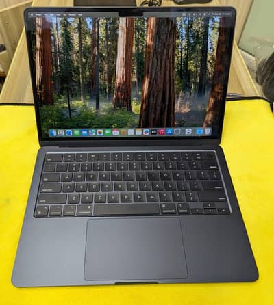 MacBook Air M3 (2024) XDR Display 13-inch 16GB RAM 512GB SSD