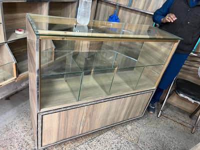 2 counter hy kisi ko chai rabta karein location ambdabad chock