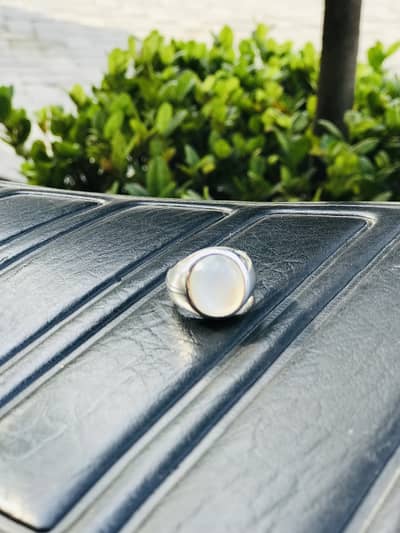 Moon Stone Ring in 9-5 silver