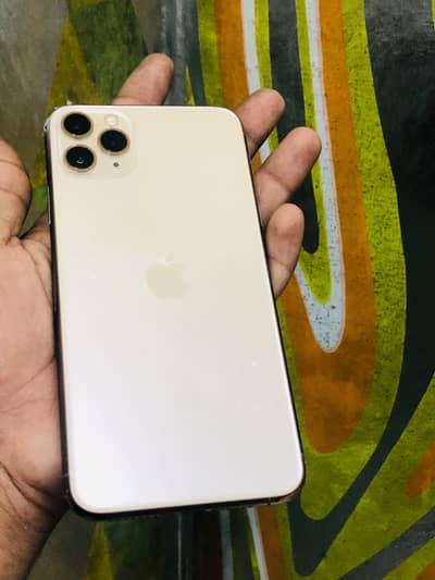 iPhone 11 Pro Max sale ke liye available hai.  Details: