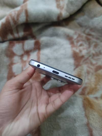 YECNO SPARK 40 SIMPLE FULL NEW