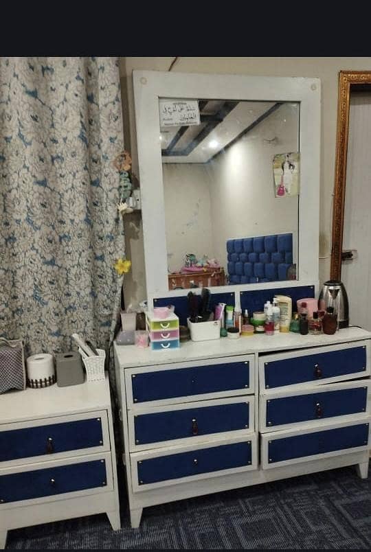 dressing table 0