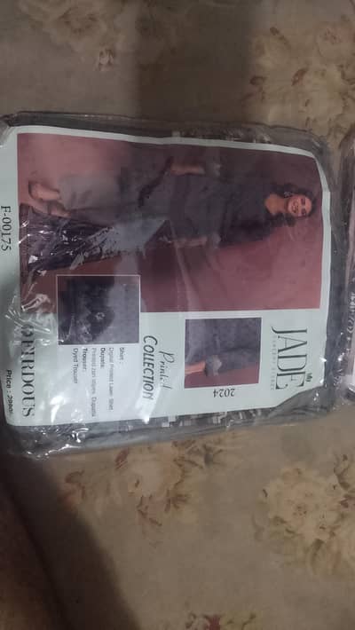 firdos k kapara hai 3 piece new hai Pura ladies k