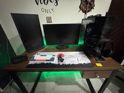 Table / Desk 4ft by 2ft