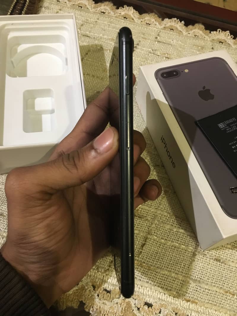iPhone 7 Plus board dead 3