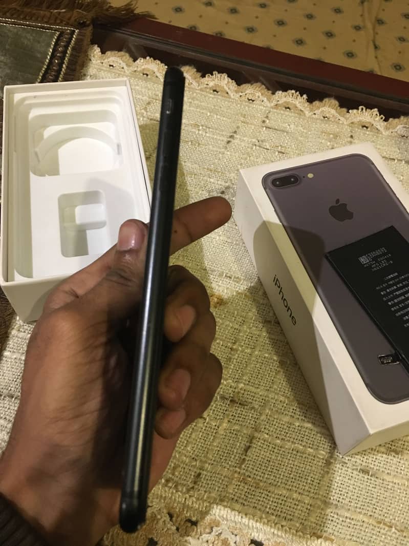 iPhone 7 Plus board dead 4