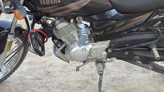 yb125 Yamaha 2019 candition vip 2no tyre new battery new horn new